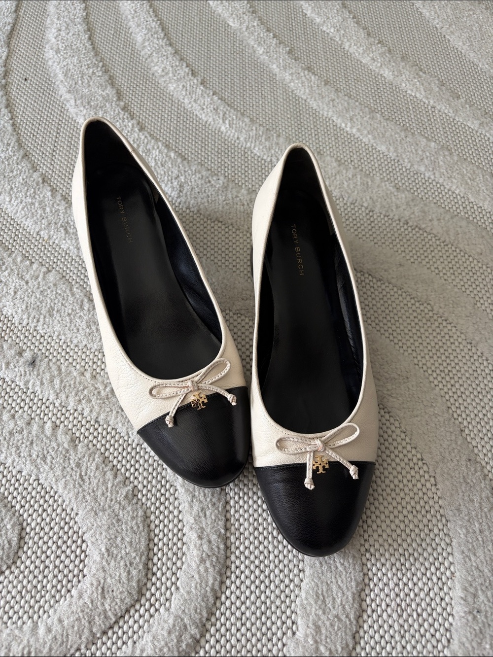 BEAUTIFUL leather Tory Burch heels